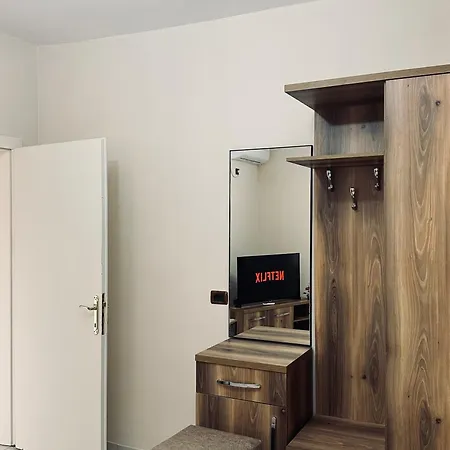 Comfy Central Apartment Shkoder